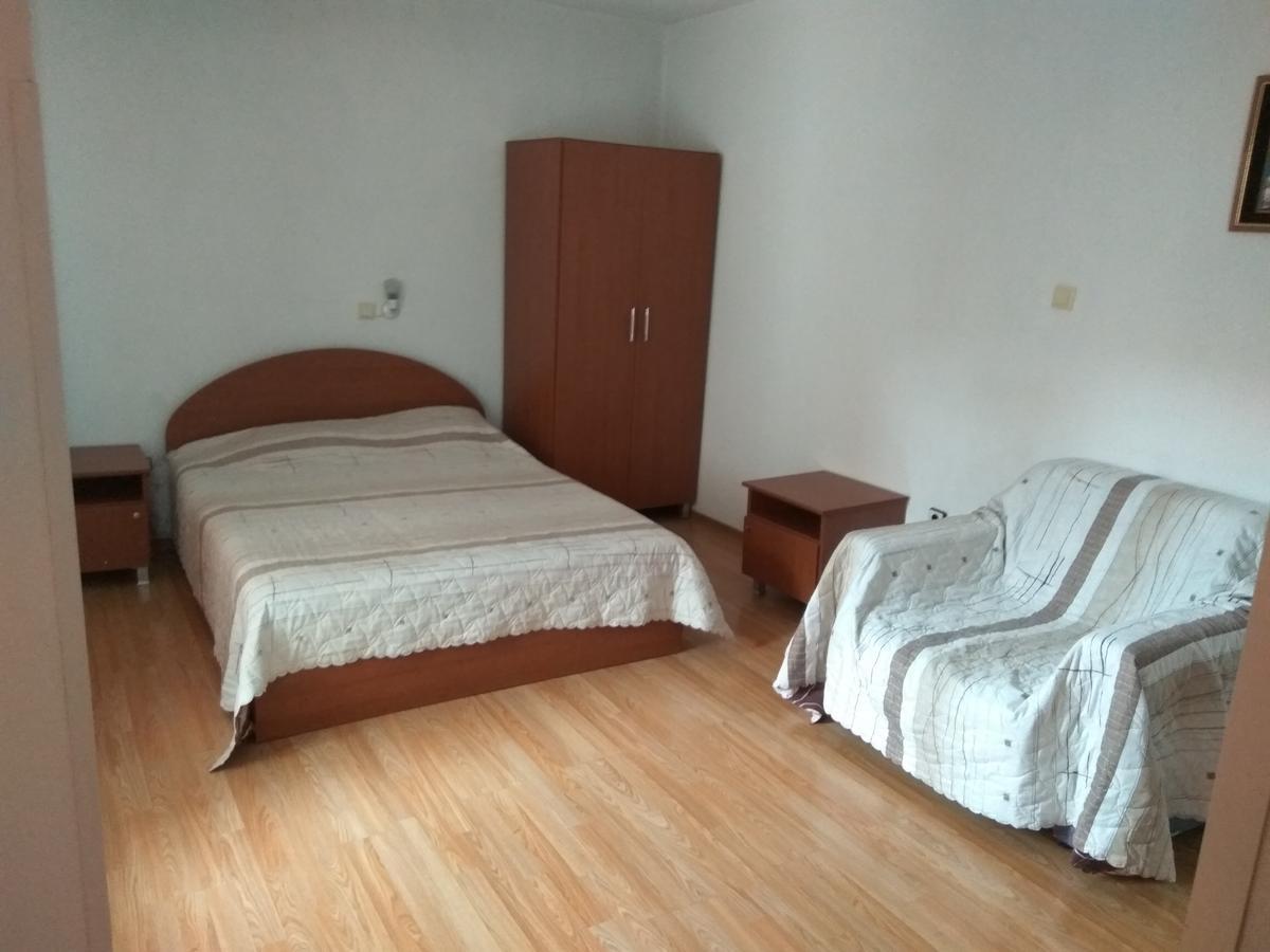 Family Hotel Blazhi Sandanski Eksteriør billede